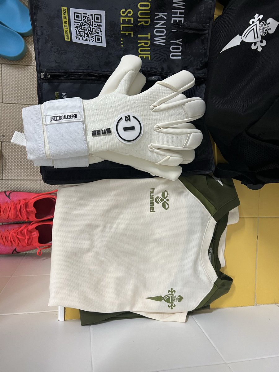 Adrian13Pazos's tweet photo. ¡ Muchas gracias @N1gloves ! 🔝🔝 https://t.co/0H4FRnXEUn