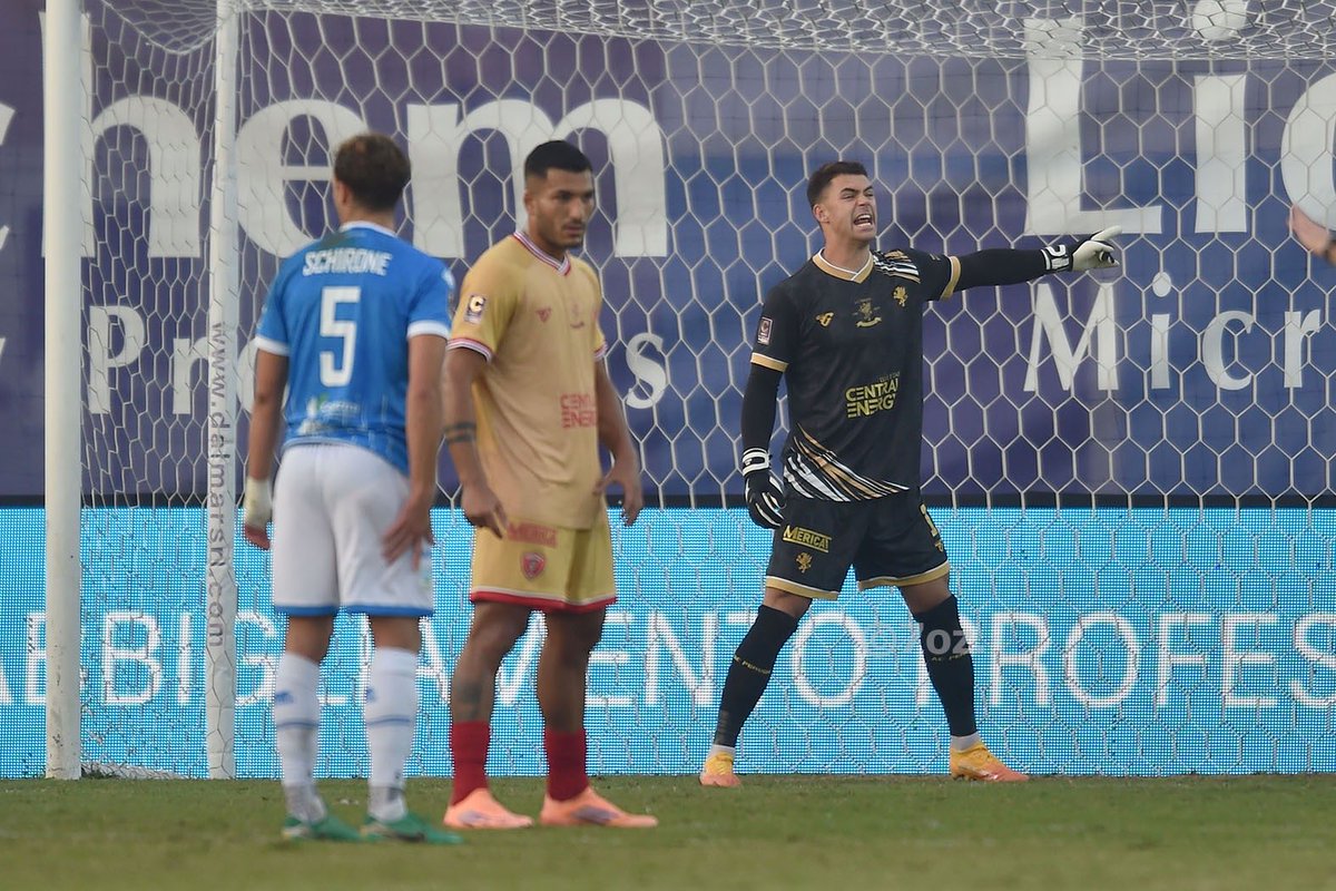 ACPerugiaCalcio's tweet photo. 🎙️SALA STAMPA
#PinetoPerugia, nel post gara Luca #Gemello
https://t.co/3TfJKLwGov
@seriecofficial #PINPER https://t.co/ulNC7Mn71F