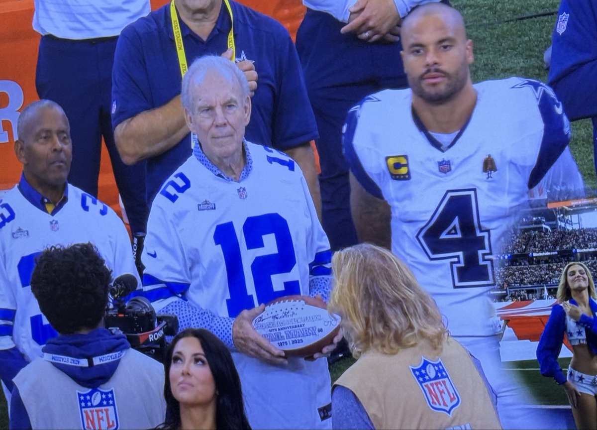 How about THAT photo!? Roger Staubach and Tony Dorsett alongside Dak Prescott for the national anthem here on Cowboys 2025 Homecoming Game day <a href="/FOX4/">FOX 4 NEWS</a>