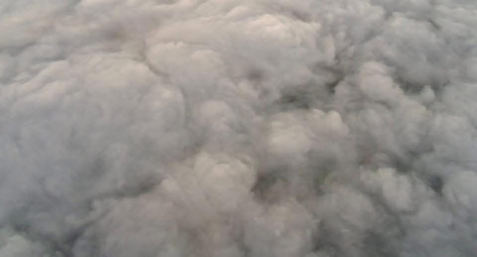 stmchsr01's tweet image. Stratocumulus decks look almost otherworldly when looking down on their tops from above. 

#aerial #cloudscience #cloudphysics #meteorology #physics #aerospace #engineering #storm #cumulus #thunderstorm #wx #clouds #otherworld #aboveclouds #air #watervapor #science #cloudscape