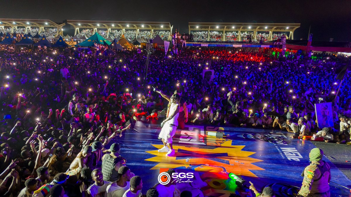 5gsMedia's tweet photo. Crowd. Vibe. Magic. Captured by 5GS MEDIA 🔥 #MomoFest2025 #ShattaFest2025 https://t.co/dKIPU6meY1