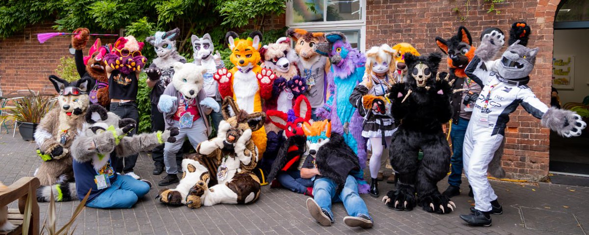 ExeterFurs's tweet image. Our halloween party was awesome. Some media from our meet!