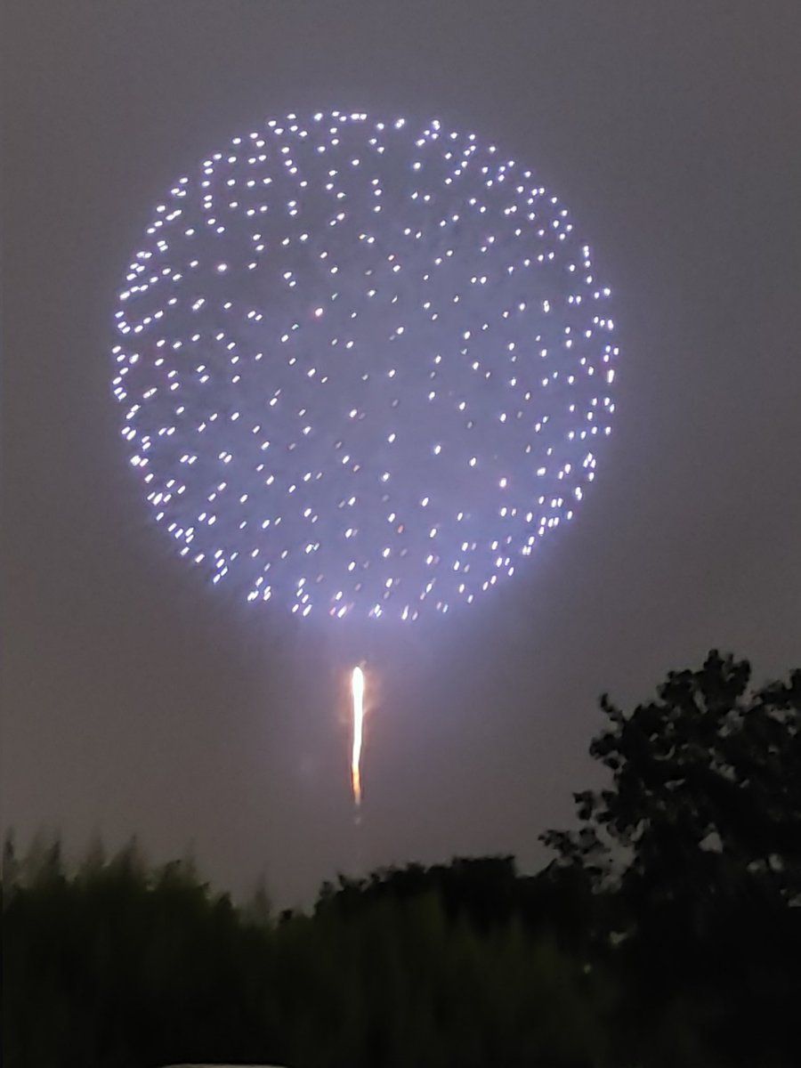 先週土曜日に淀川花火大会に行って来ました！綺麗でした🎆