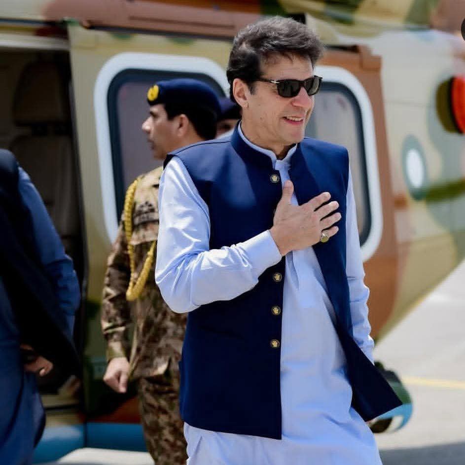 Hamza_Chandio1's tweet image. پاکستان کا وزیر اعظم عمران خان کو ہونا چاہیے اور آرمی چیف مشتاق احمد صاحب کو ہونا چاہیے آپ اس بات سے کتنا متفق ہیں؟
#ImranKhan 
#mushtaqahmadkhan