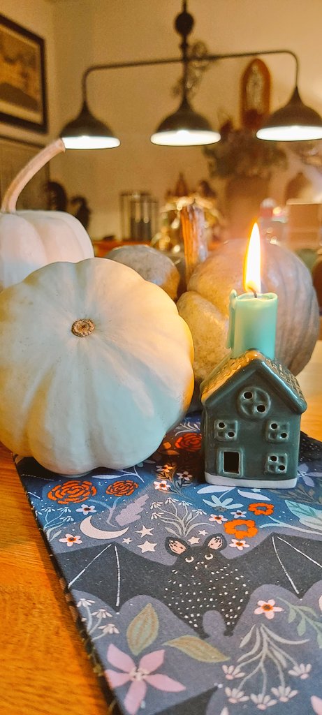 LivingCozy's tweet photo. Love, Laugh and Sleep Cozy...
Good Night! ππ
πΌππ©·π‘π©·ππΌ
πΈ LivingCozyFallHome
#OctoberLover #FallInLove
#BlessedAndGrateful #sundayvibes #HomeSweetHome https://t.co/c1YylQjHqL