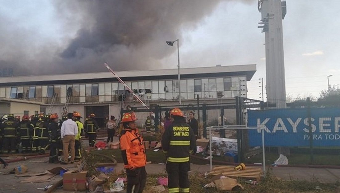 Ex bombero reconoció que INVENTÓ que habían torturado, baleado y quemado a manifestantes en Bodegas Kayser gamba.cl/2025/10/ex-bom…