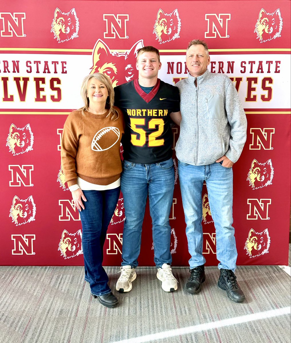 Matthew_Mount52's tweet image. Thank you for the great game day visit @CoachJakeIery . It was awesome to see what Northern football is all about, and to see all of the campus.