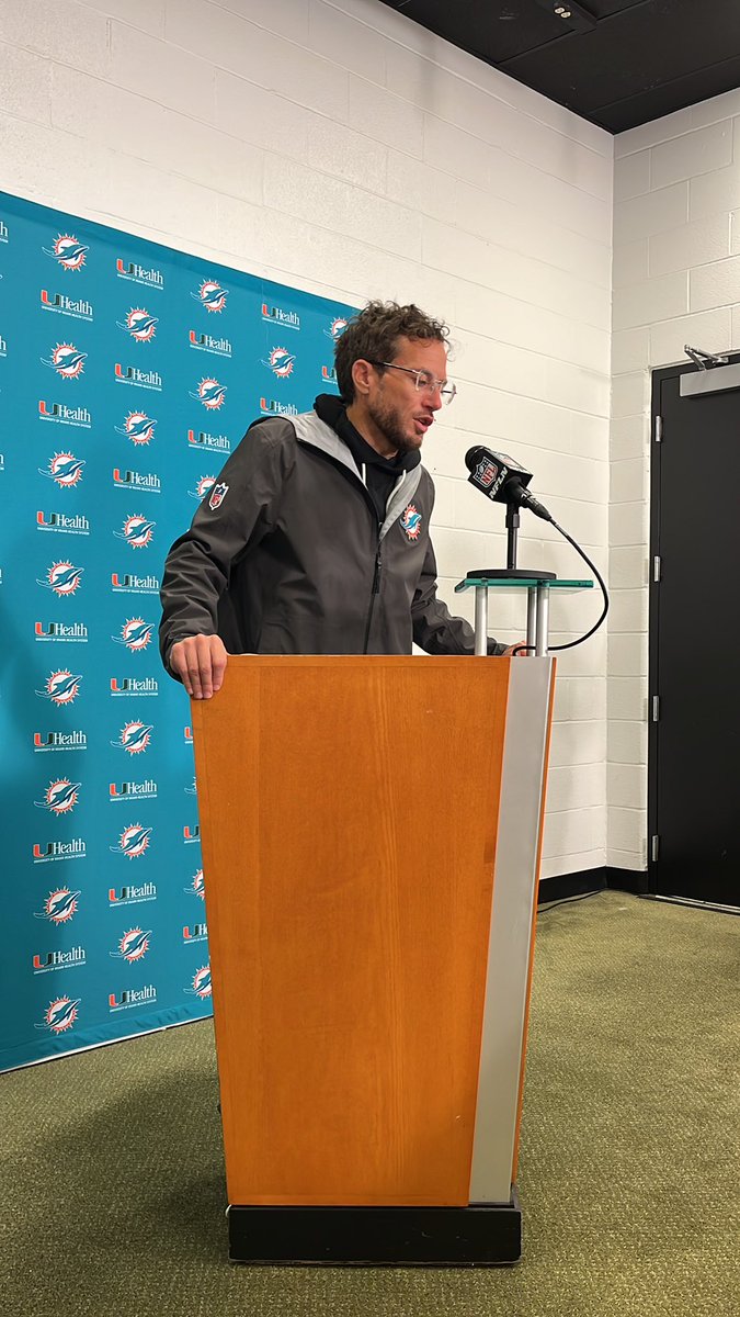 DavidFurones_'s tweet photo. Dolphins coach Mike McDaniel: “You can’t even get on to beating the opponent if you’re beating yourself.” https://t.co/Q4HwiOrEja