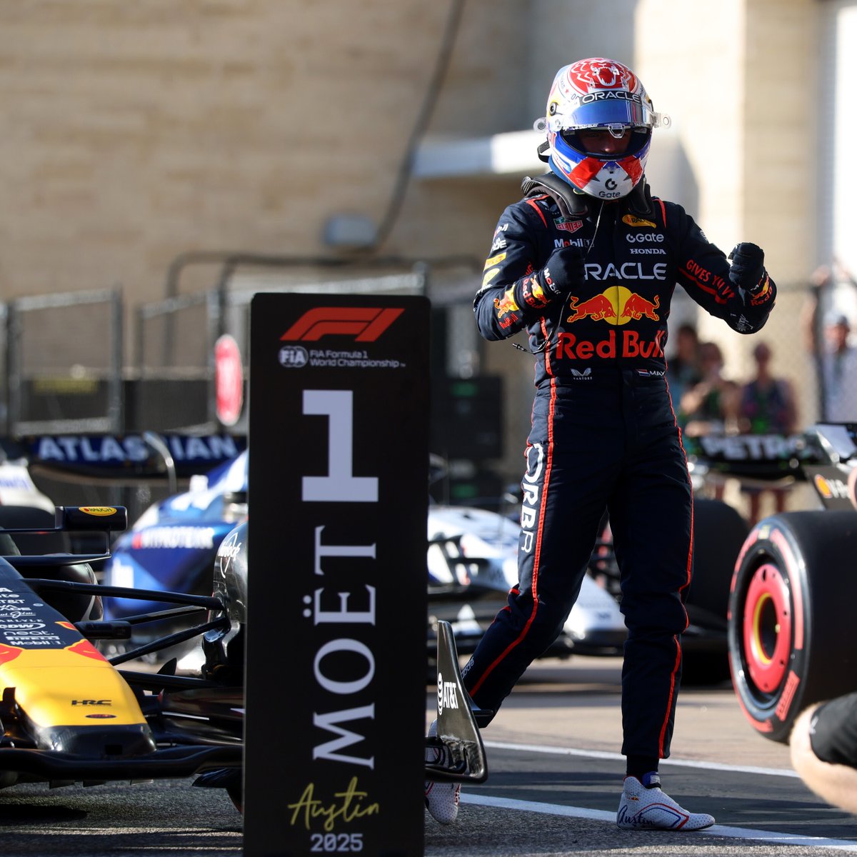 Max Verstappen ce week-end 👑💪

Qualifs sprint : 🥇 
Course sprint : 🥇
Qualifs : 🥇
Course : 🥇

#F1 #USGP 🇺🇸