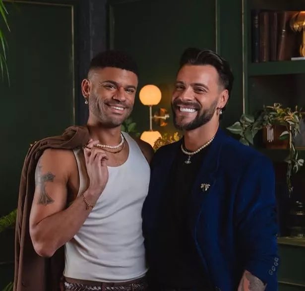 emilyroseon's tweet photo. These two just living their unproblematic drama free life and I LOVE that for them #MAFSUK https://t.co/k3RjAL6N90