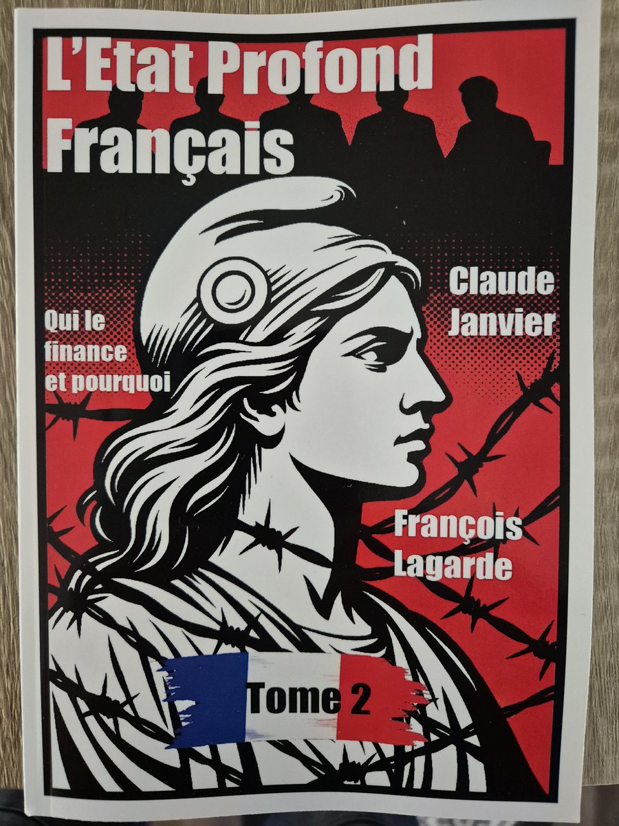 Vous en avez marre des baltringues ?Marre des groupies qui défendent l'indéfendable ? Marre des mensonges et des enflures politiques et médiatiques ? Marre des têtes de gondoles politiques qui ne pensent qu'à eux ? Lisez notre livre. Des faits, sourcés et documentés.