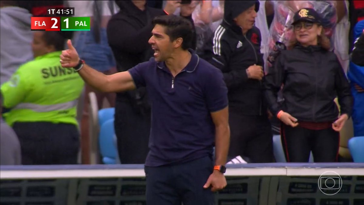 Palmeiras contra o G-6 neste Brasileirão:

Palmeiras 0x2 Flamengo
Cruzeiro 2x1 Palmeiras
Palmeiras 1x1 Mirassol
Palmeiras 0x0 Botafogo
Botafogo 0 x 1 Palmeiras
Palmeiras 0 x 1 Bahia
Bahia 1x0 Palmeiras
Flamengo 3x2 Palmeiras

24 pontos jogados e apenas 5 conquistados. Retrospecto