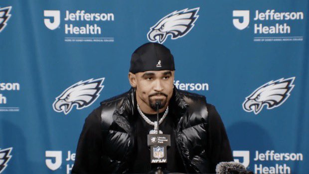 Jalen_isms's tweet photo. They say stop the run and make him throw.

That plan sounded good on paper.

But paper burns real easy once the fire starts.

Jalen-isms 1:1 https://t.co/hA9fT5lQ4Y