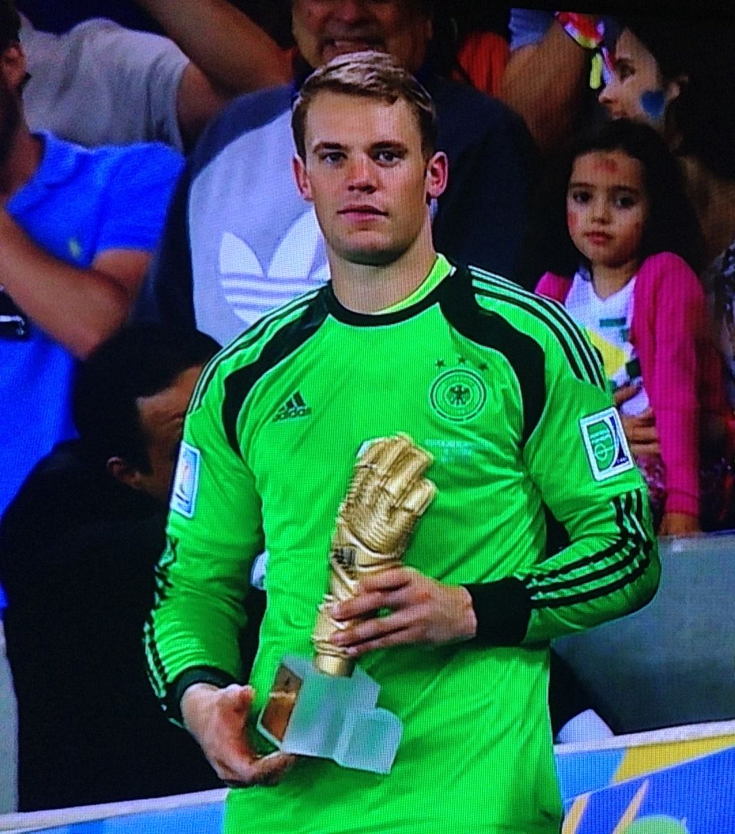 la perf de « M » dans la vidéo de <a href="/fugu_fps/">Fugu</a>