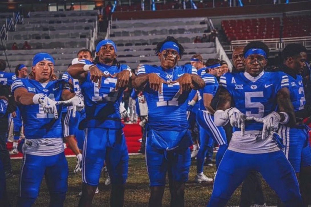 JalenooperDogg's tweet image. Annual rivalry tradition:
#BYU #GoCougs 🤙
#HolyWar
