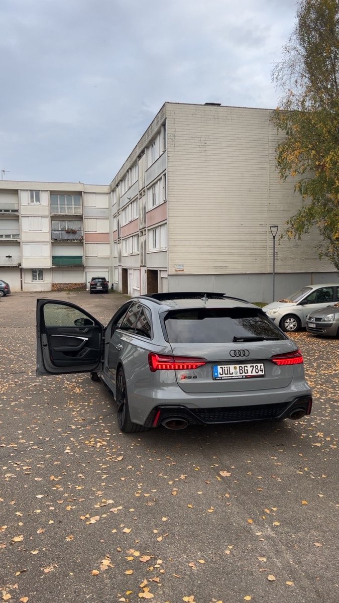 3r0bimayne's tweet image. Dommage j’ai pas de femme pour l’envoyer en enfer