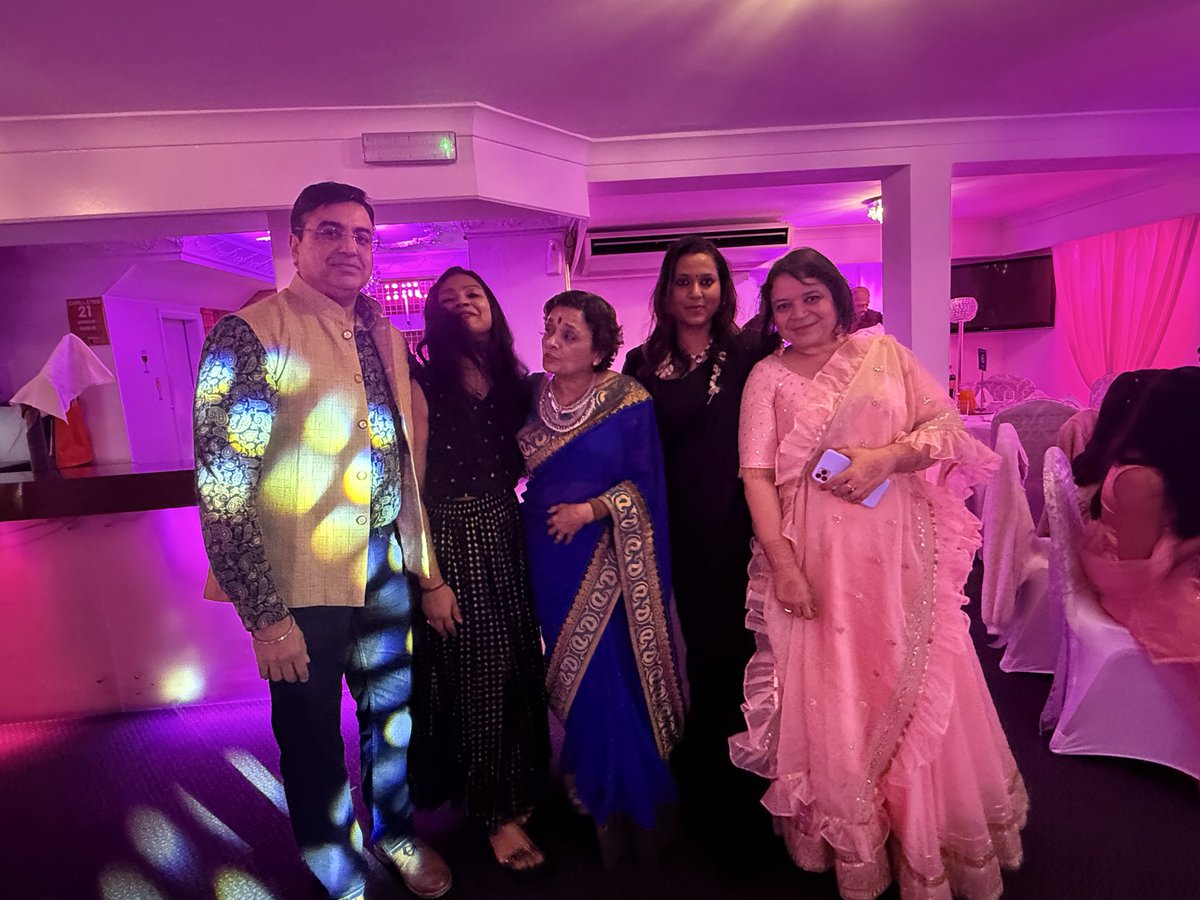 csmony's tweet image. Diwali is all about lighting up our lives — not just with diyas and fireworks, but with hope, friendship, and togetherness. It reminds us that light always triumphs over darkness, and that even in challenging times, joy finds a way to shine through.
#HappyDiwali