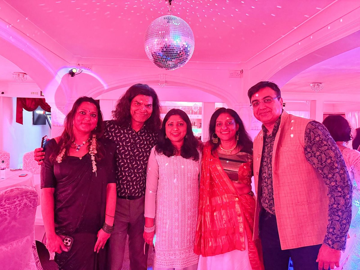 csmony's tweet image. Diwali is all about lighting up our lives — not just with diyas and fireworks, but with hope, friendship, and togetherness. It reminds us that light always triumphs over darkness, and that even in challenging times, joy finds a way to shine through.
#HappyDiwali