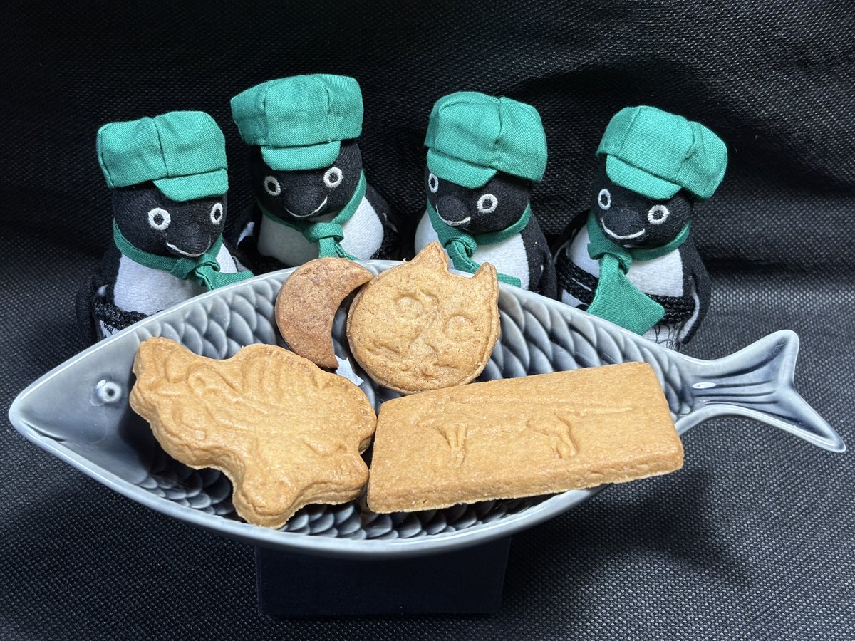SailfishPenguin's tweet photo. #Suicaのペンギン
#Bion
#BrilliaArtGallery
鳥さんはきなこクッキー、月や狼はバタークッキー、猫は全粒粉のクッキー。
どのクッキーも香ばしく、風味もよく、ゆっくり味わいながら、丁寧に作られたのだろうと思いました。
そしてbionさんの門司の喫茶はさぞかし素敵な空間でしょうね。 https://t.co/Tc3iDYlFlA