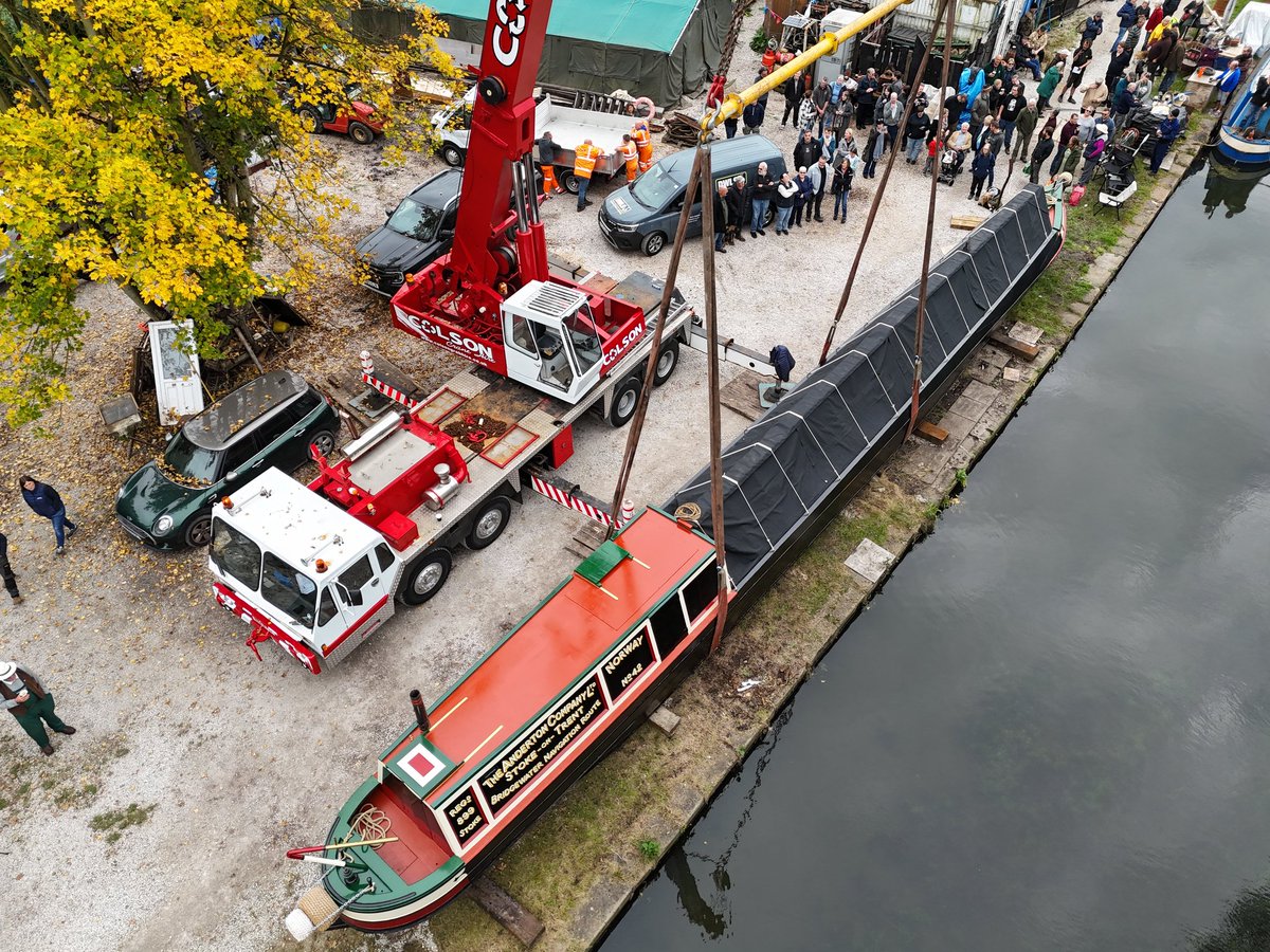 I was privileged to witness and photograph the launch of restored historic narrow boat Norway at Langley Mill on Saturday.
#chasingtheboats 
#canalphotography 
<a href="/CanalRiverTrust/">Canal & River Trust</a> 
<a href="/HistoricNBClub/">HNBC</a> 
<a href="/NatHistShips/">National Historic Ships UK</a>