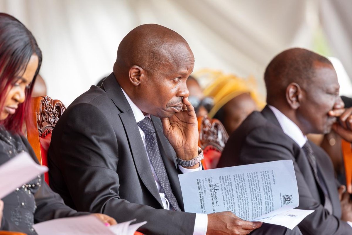 Kenyan Deputy President Prof. Kithure Kindiki <a href="/KindikiKithure/">Kithure Kindiki</a> <a href="/DPKindiki/">Deputy President Prof Kithure Kindiki (commentary)</a> acknowledged the condolence message from President <a href="/KagutaMuseveni/">Yoweri K Museveni</a> during the burial of former Kenyan Prime Minister Raila Odinga on October 19, 2025. Rest in peace, #railaodinga. <a href="/evans_omol85972/">Evans Omollo</a>