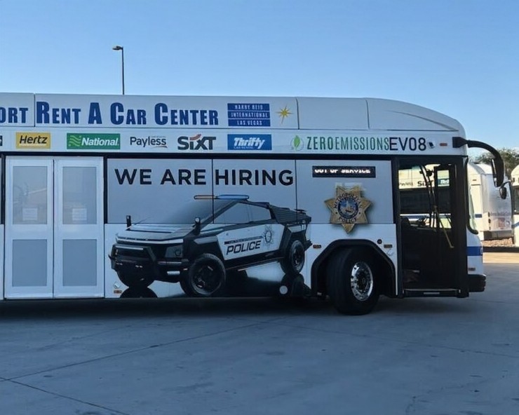 LasVegasLocally's tweet photo. LVMPD is using the new Cybertrucks to recruit https://t.co/irlz2mdmO4