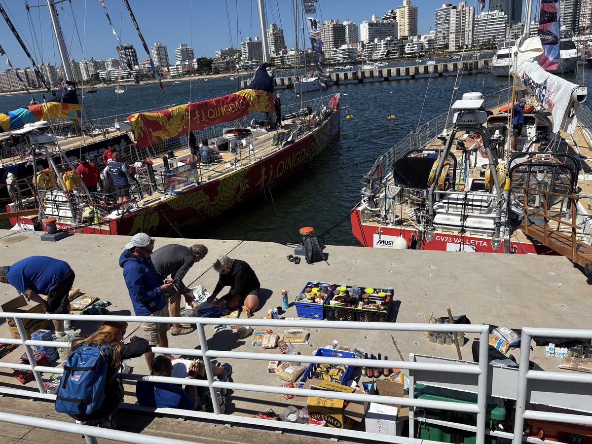 Hermoso ver las embarcaciones de la Clipper Race Round the World Yacht Race en Punta del Este que, por cuarta edición consecutiva, es puerto anfitrión de esta regata oceánica. El Yacht Club PDE, para  orgullo de nuestro país, es el único club  compitiendo con su propio barco. 🇺🇾