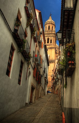 Por esta callejuela Jaenera, nos vamos 
hasta mañana