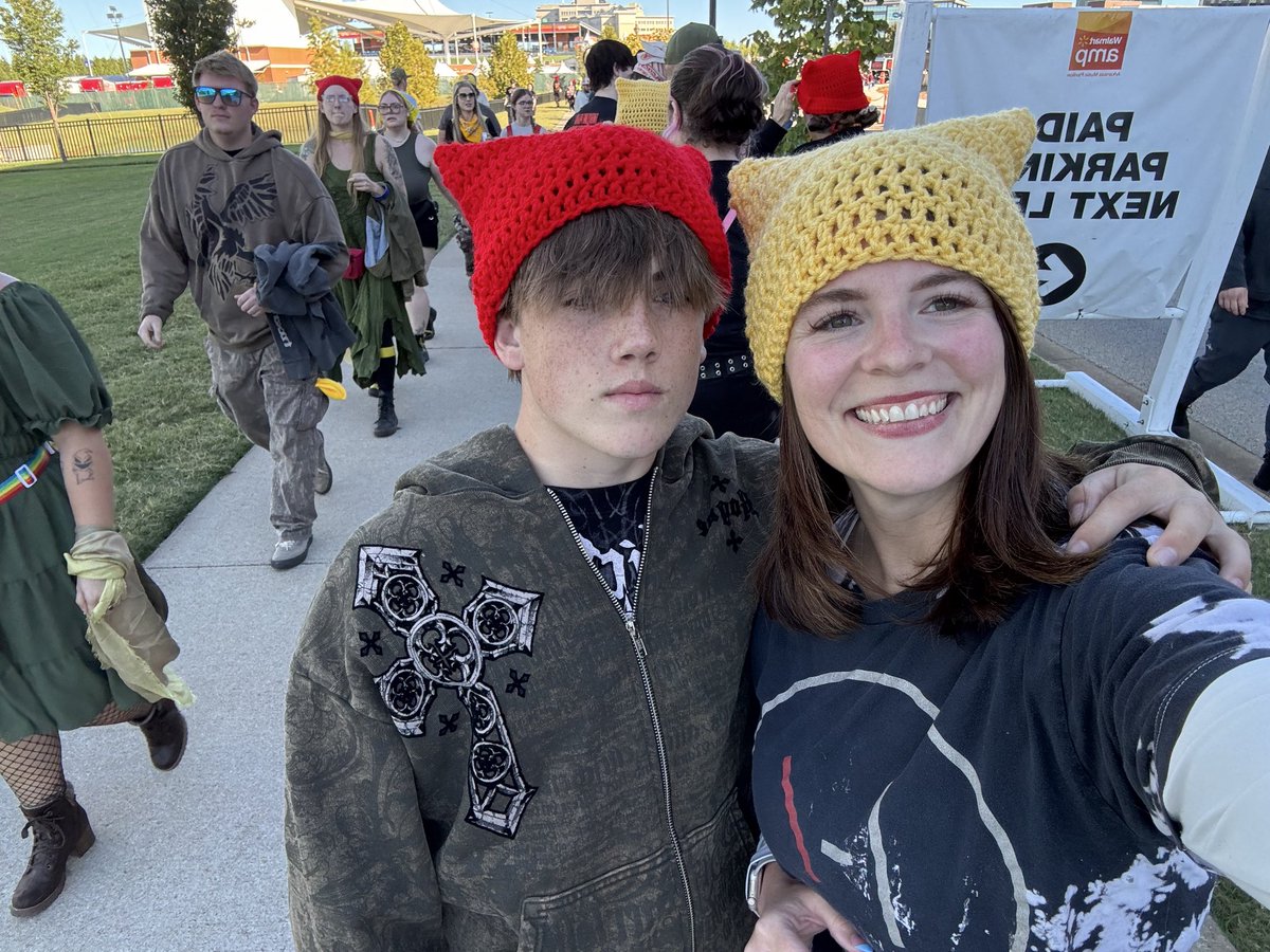 bunnynose78's tweet photo. @dipcraplen Sorry I just seen this! I ended up giving my ticket to my daughter so she could take him. They are there now helping my daughter Britney pass out her beanies. 🥹🥹🥹 https://t.co/NokCtg4uXg