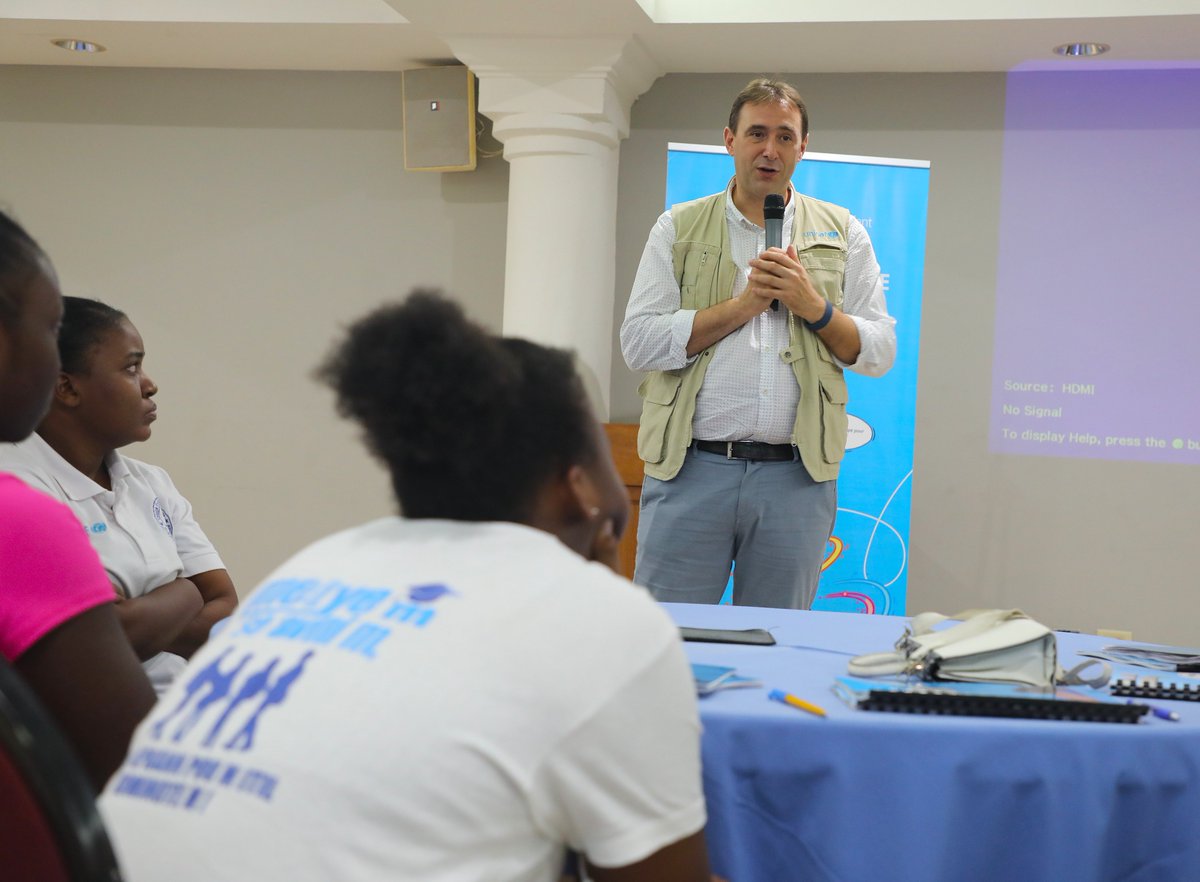 UNICEFHaiti's tweet photo. For #GirlsDay, UNICEF, @ONUFemmesHaiti & @ibesrhaiti held a workshop on leadership, self-esteem & empowerment.
Despite challenges, girls keep dreaming, learning & building their own future.
#IDG2025 #Girlsgoals https://t.co/X4rEcX1Nka
