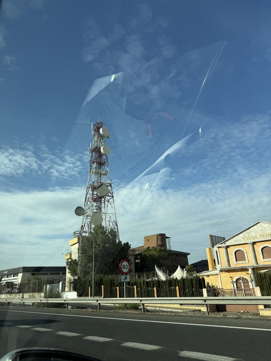 alexaliagasec's tweet image. En carretera también hay #cazandoantenas