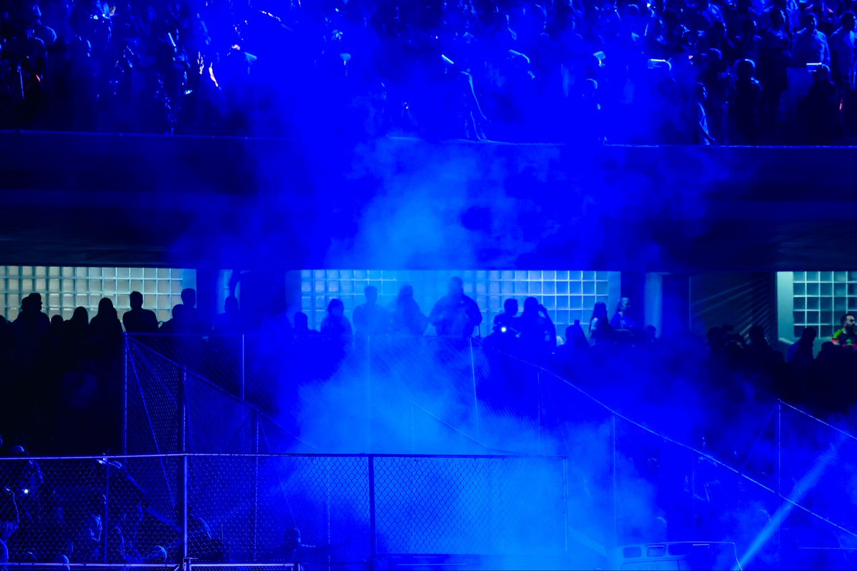 CruzAzul's tweet image. Ambientazo ayer en el Olímpico Universitario. 🔥

Juntos conseguimos los tres puntos. 💙