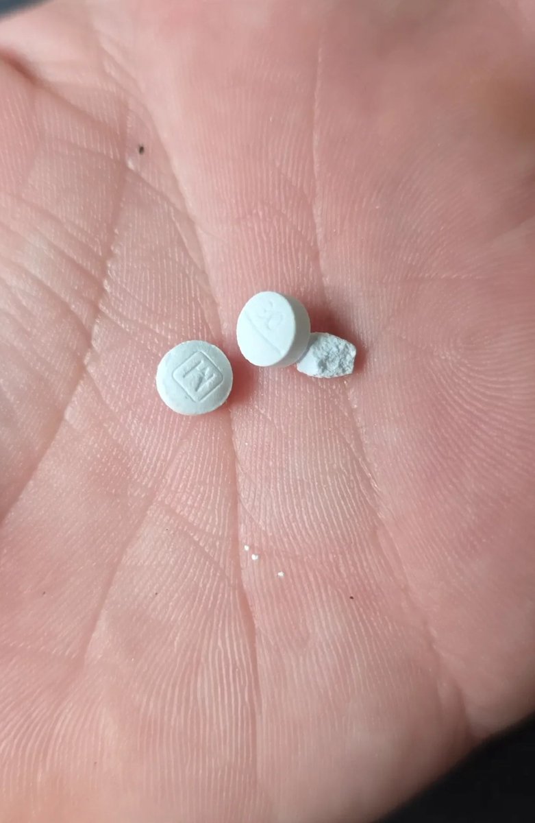 #drugtwt Hood Pharmacy 🇺🇸🍁🌏🏥💊❄️
Need a plug? Signal group below to know more, and if don't feel confident then can leave the group.👇
signal.group/#CjQKIFn6qjnqV…