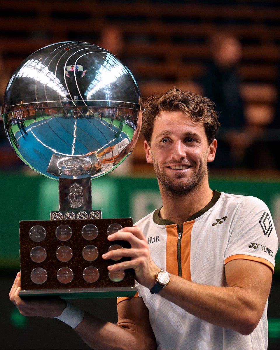 Casper Ruud lifting his 14th title in Stockholm. 

A very happy Viking. 

🇳🇴🏆