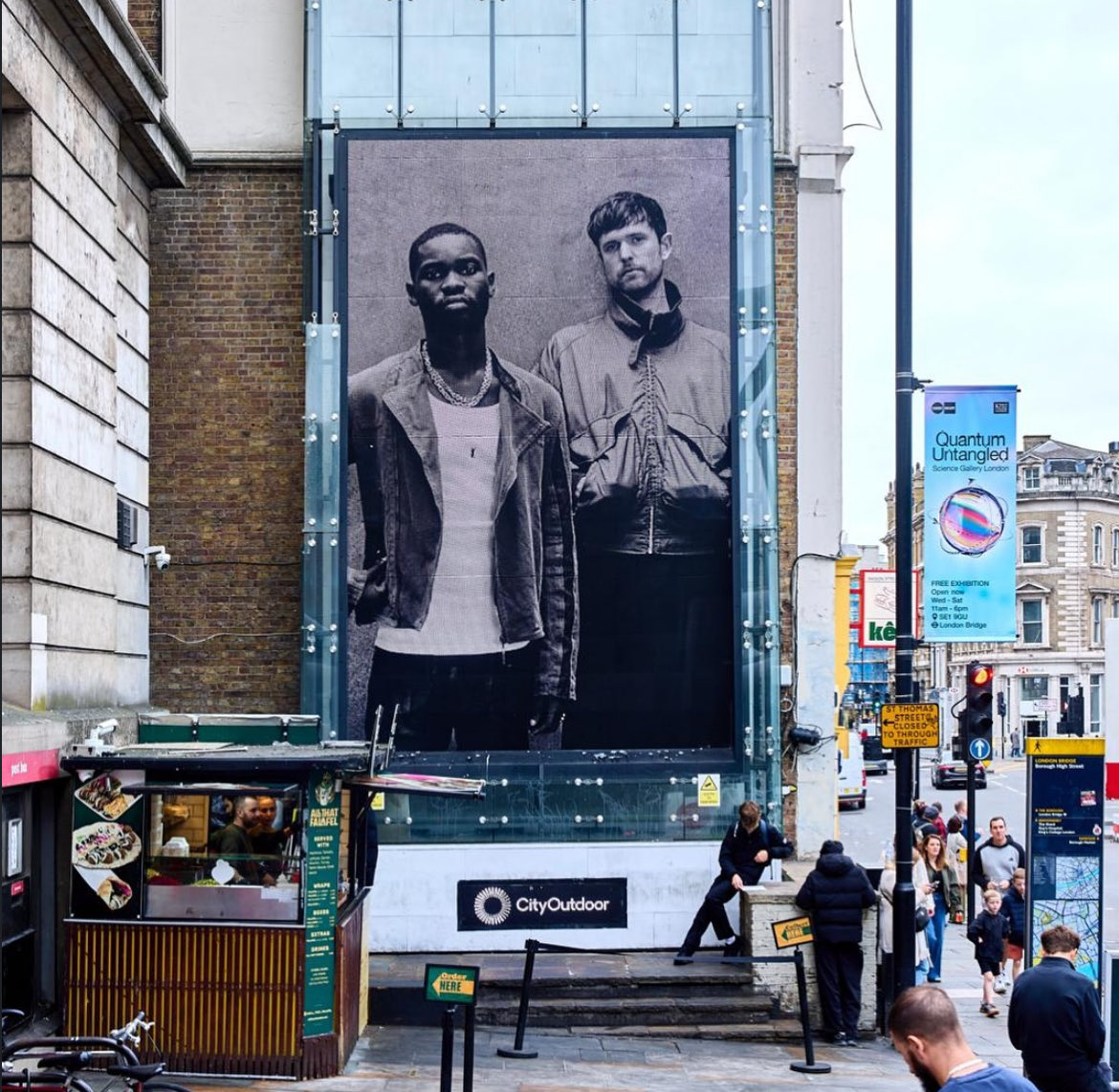 UKRapDaily's tweet image. TEMS AND JAMES BLAKE ARE FEATURED ON DAVE’S NEW ALBUM 🚨
