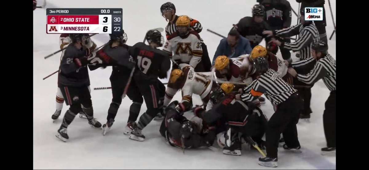 #3 Gophers Women’s Hockey beats #2 Ohio State 6-3, and threw in a game ending brawl for good measure! #PrideOnNice
