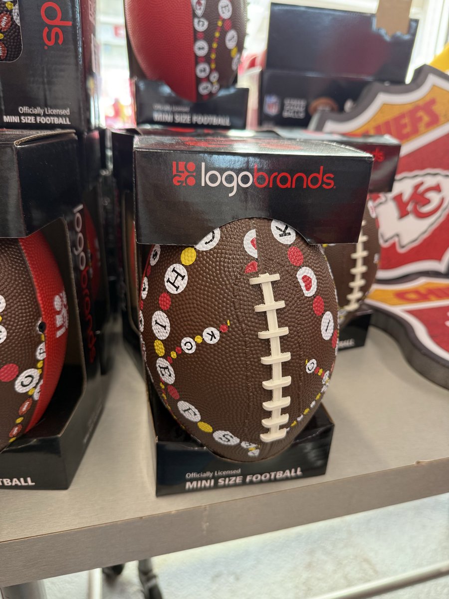 look how cute this friendship bracelet football is 🥹