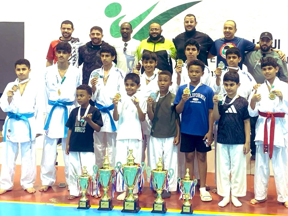 بفضل الله نتائج فريقنا ببطولة المملكة للمدارس كاراتيه بنين 2025

الميداليات
6 ذهب🥇
6 فضة 🥈
7برونز🥉

كما تم تحقيق المراكز التالية في الترتيب العام على المملكة

المرحله الثانوية
المركز الاول 🏆
المركز الثاني🏆
 المركز الرابع🏆

المرحله الابتدائية
المركز الثاني 🏆
المركز الرابع🏆