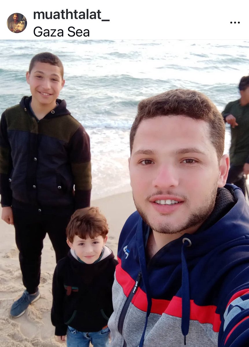 venetianblonde's tweet image. Mu'ath is dead. 
He was killed, and his body has been found. He was one of the last veterinarians left in Gaza, caring for so many hurt and homeless pets and domestic animals and wild creatures alike.

My heart goes out to his family @SulalaSociety and all who knew this good man.