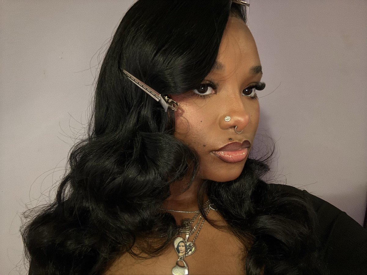 PILLOW PRINCESS🎀 (@synicalslut) on Twitter photo 