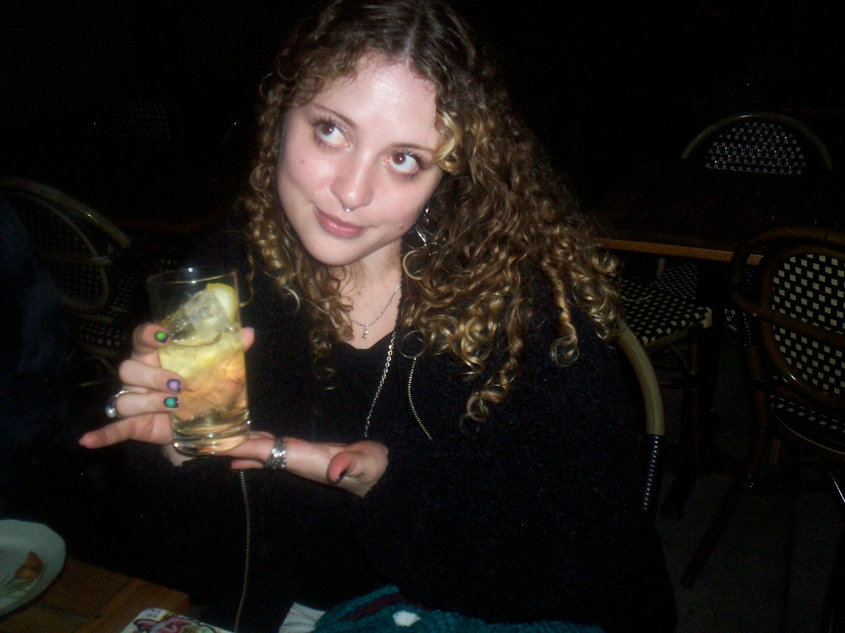 𖦹 m 𖦹 tweet media