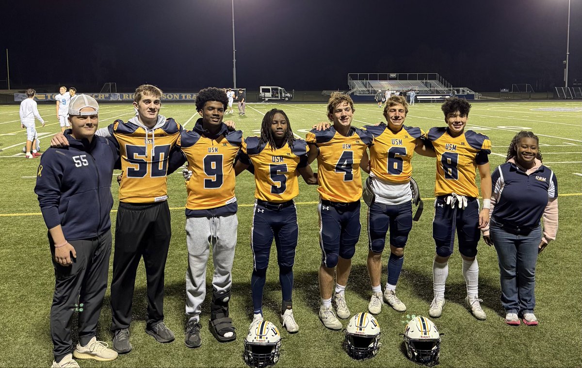 CjGolinvaux's tweet image. Not the way we wanted to go out, but thanks for the memories!

@FootballUSM @dj_ford3