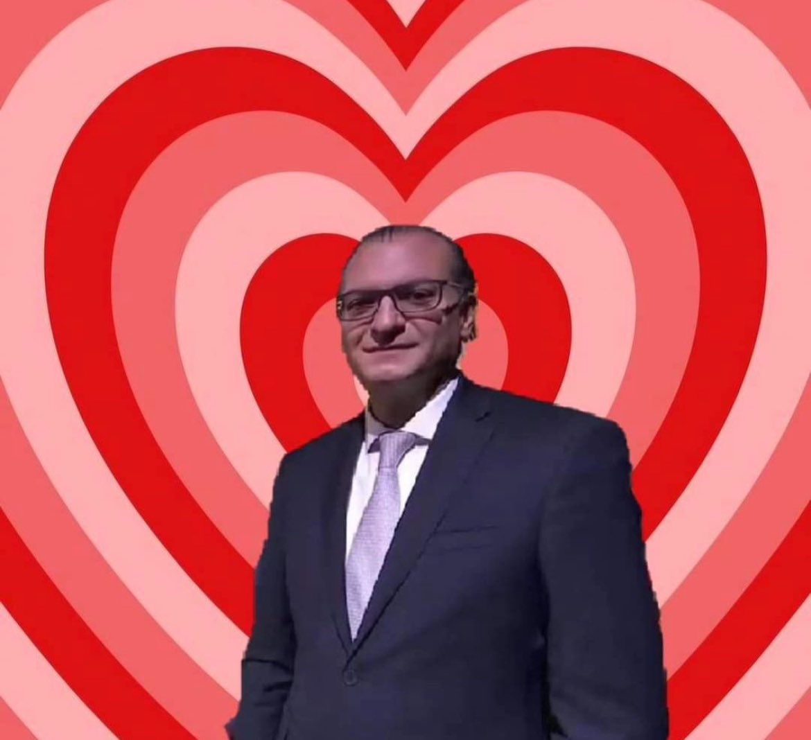 JSGVIA's tweet image. Dicen que cuando una nueva suprema florece, la antigua empieza a marchitarse
#LaGranjaVIP
#LaGranjaVIPMX