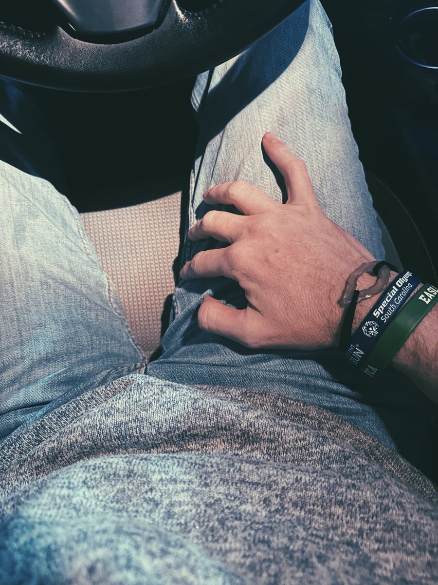 #sinfulsunday the things my hands want to do to her 🤭