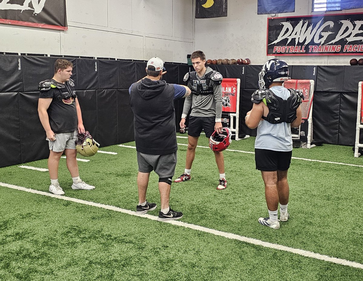 Derek Vickers tweet media