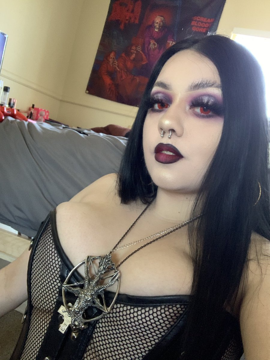 Ylenecannibal69's tweet photo. 🩸🧛‍♀️ https://t.co/akSI2DXBib