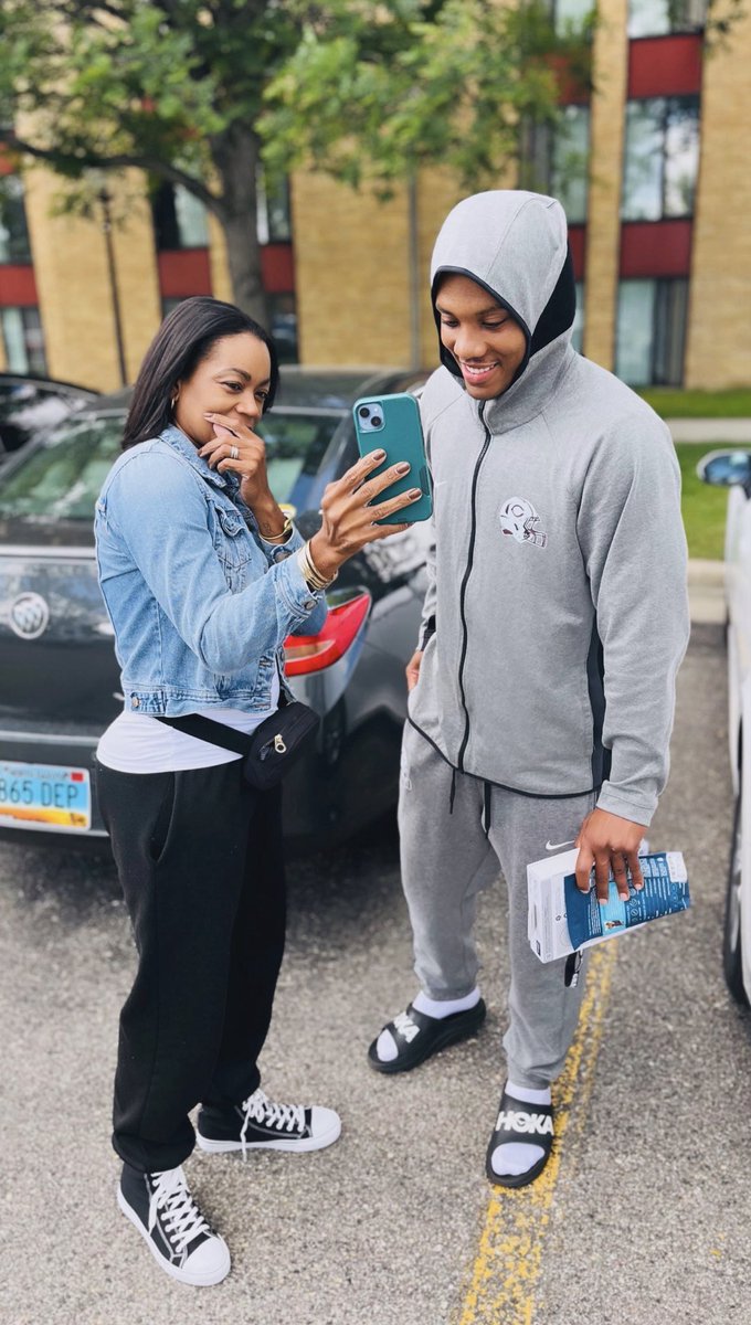 JT Thomas tweet media