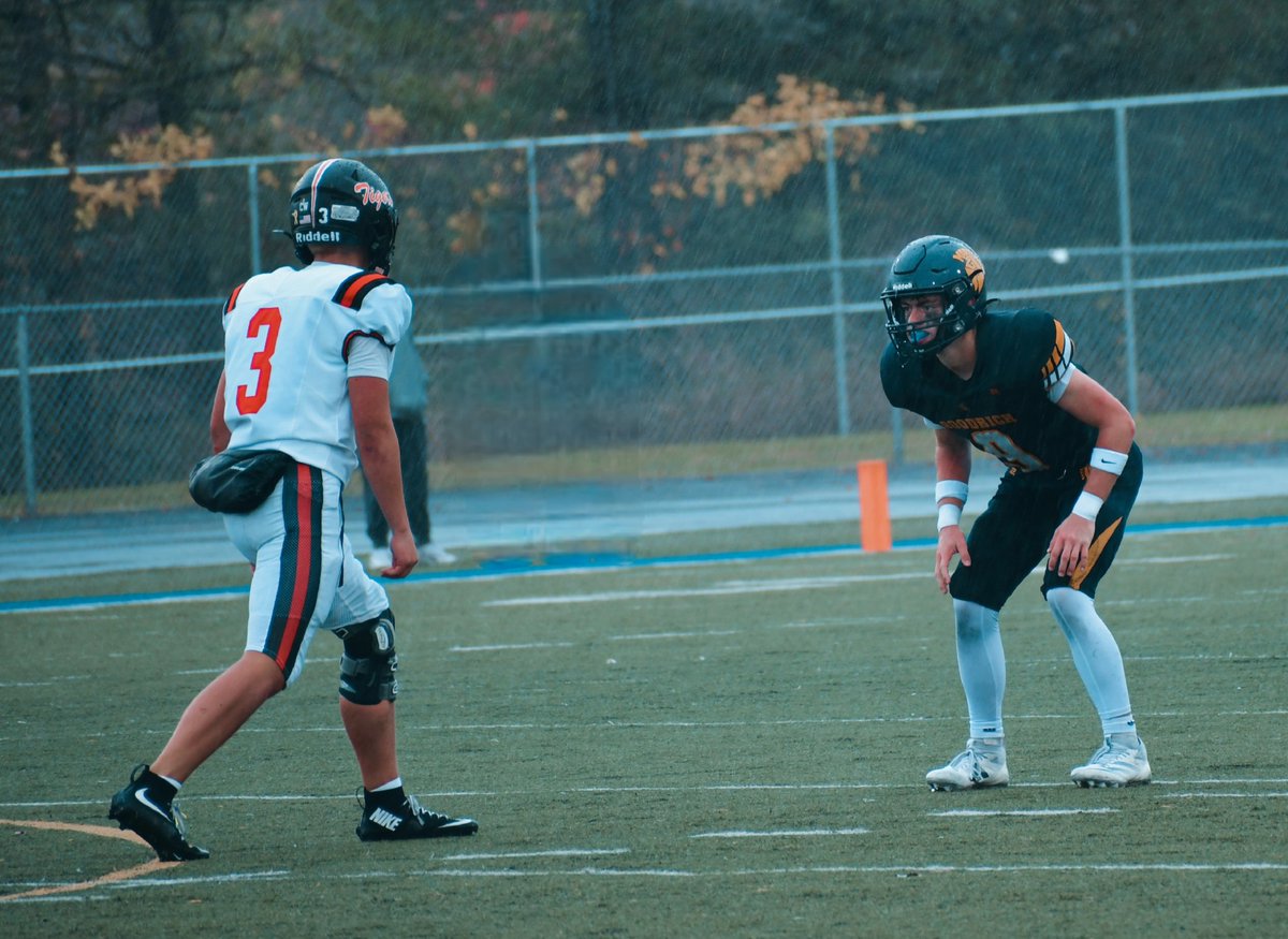 BaseballEdmonds's tweet image. Flint Metro League Champs. 🏈🔥❤️ #GoodrichMartians