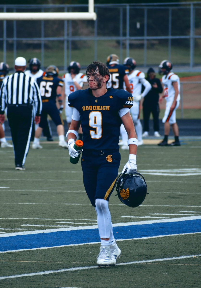 BaseballEdmonds's tweet image. Flint Metro League Champs. 🏈🔥❤️ #GoodrichMartians