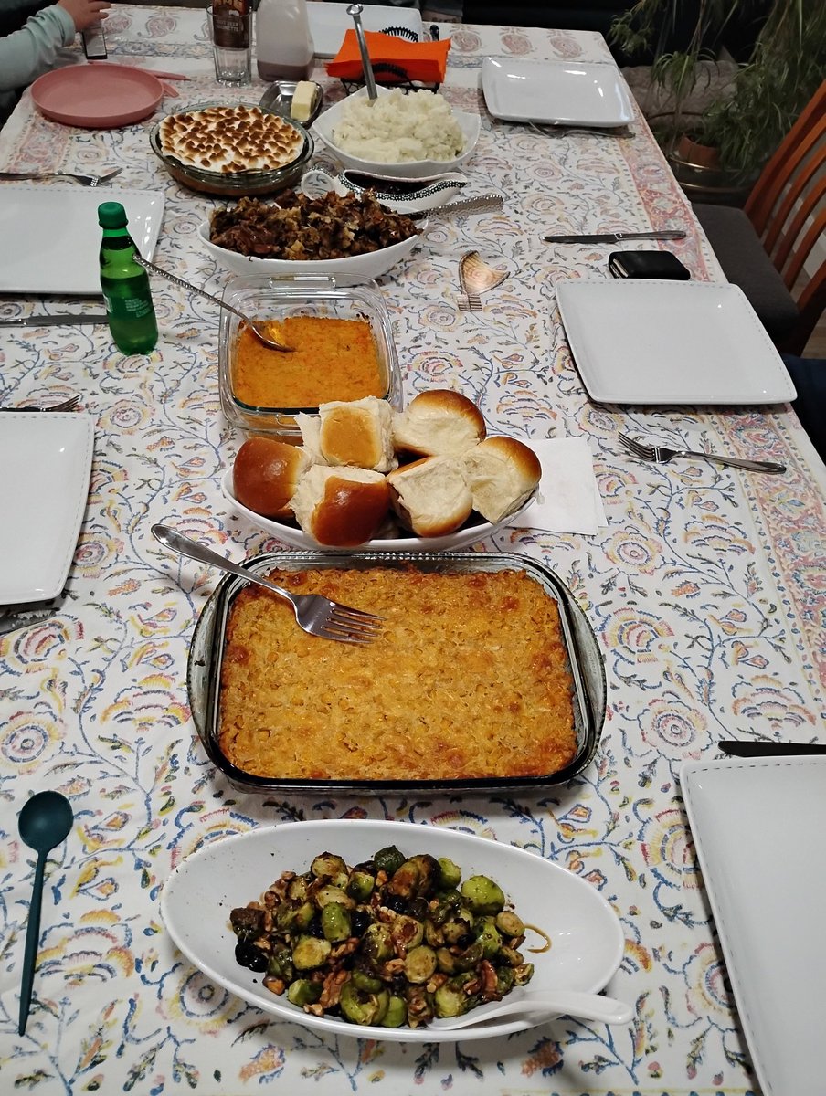 KBreckterfield's tweet photo. Thanksgiving dinner 🦃 https://t.co/bmkuaxBm8N